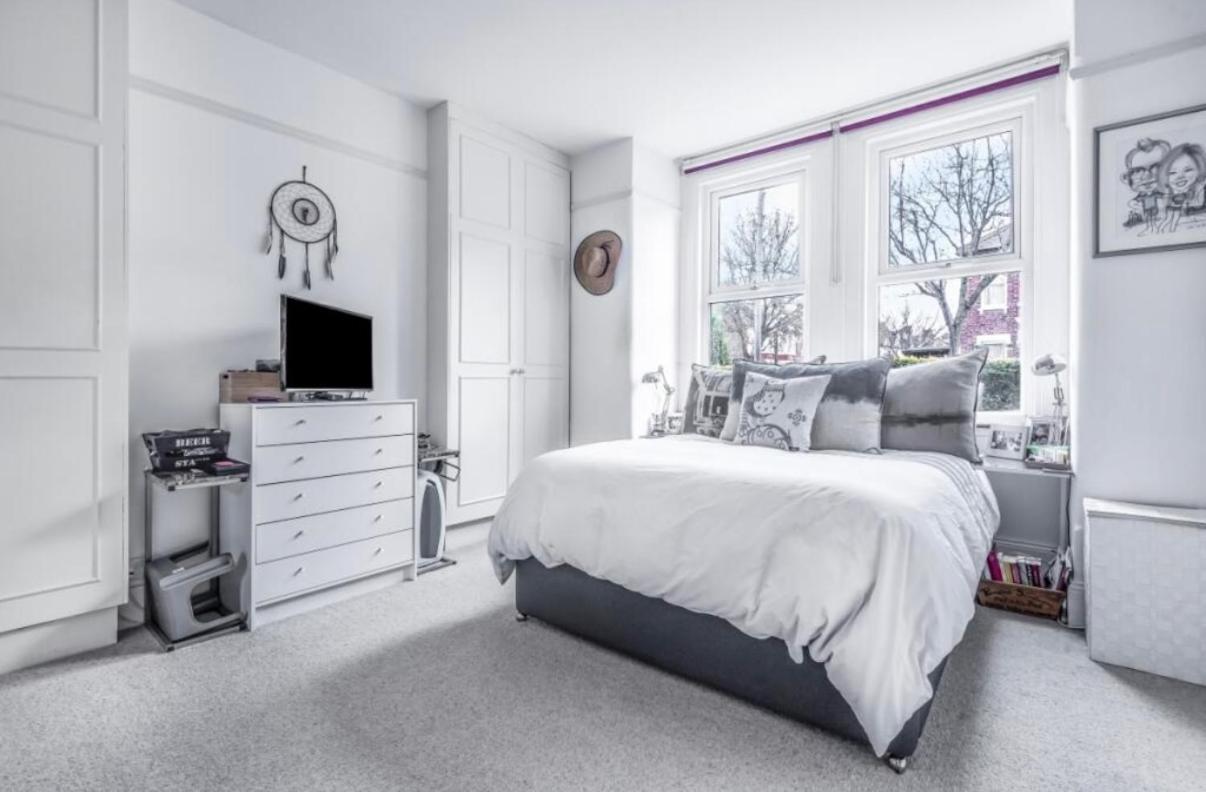 2 Bed In The Heart Of Chiswick Londra